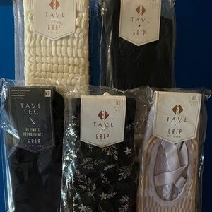 Tavi Grip No-Show Socks for Women - Black, Cream, Floral